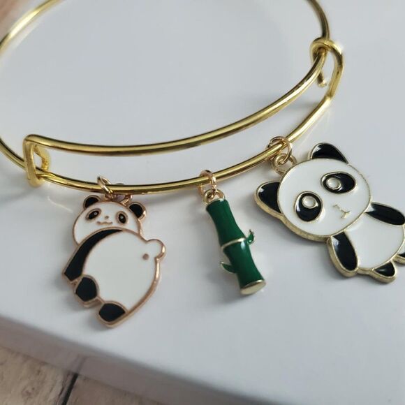 Gold Panda Charm Bracelet, Wildlife Jewelry - Picture 7 of 10